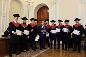Вручення дипломів магістра цьогорічним випускникам ОДАУ