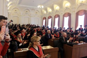 Вручення дипломів магістра цьогорічним випускникам ОДАУ